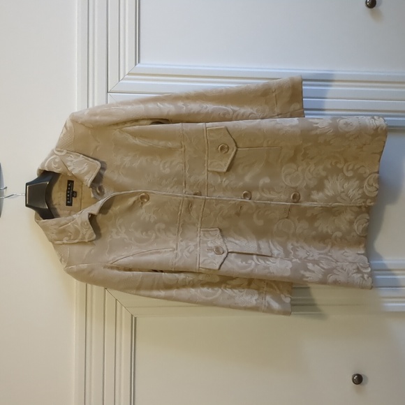 Brocade evening coat with removable faux fur collar - Picture 2 of 5